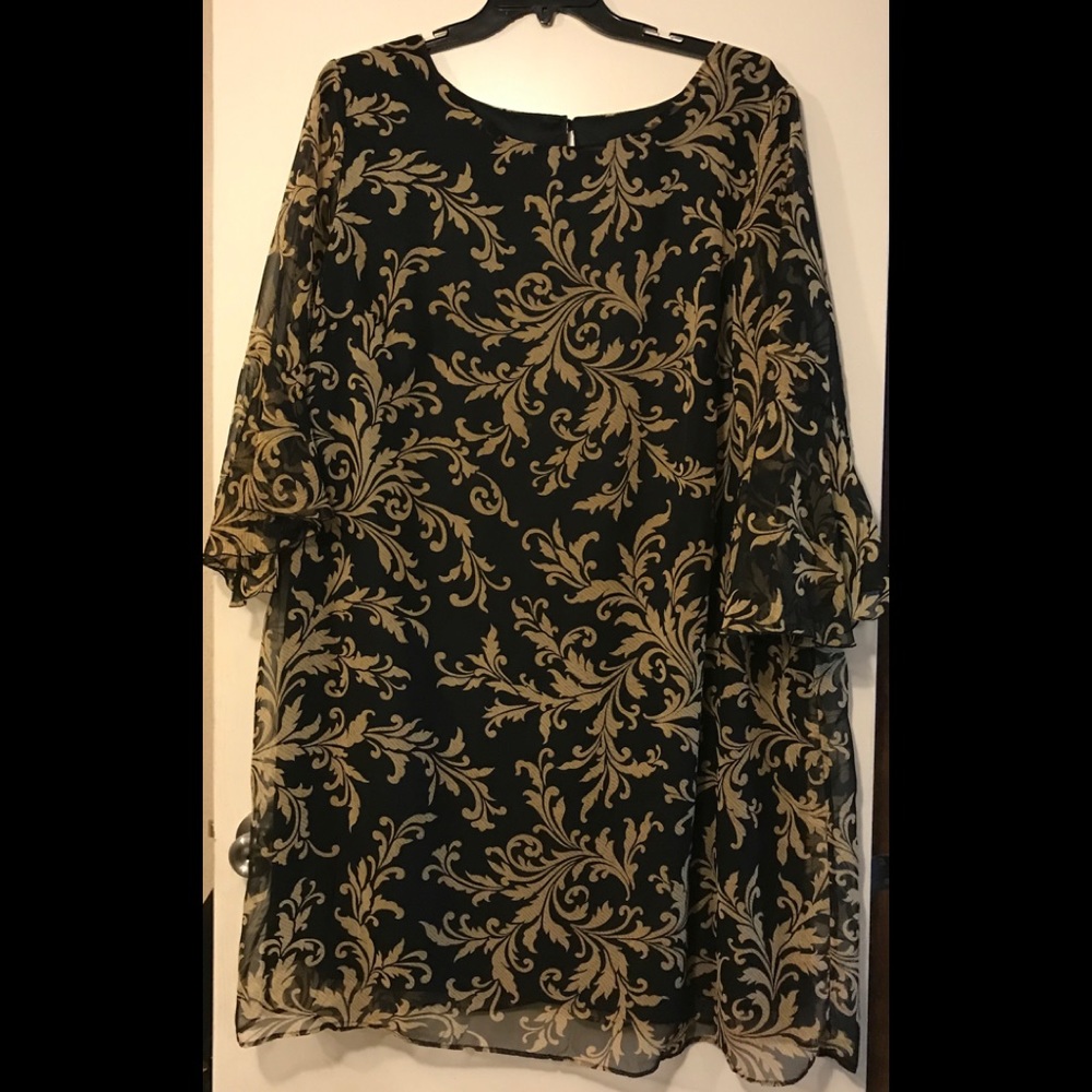Sheer printed dress with lining